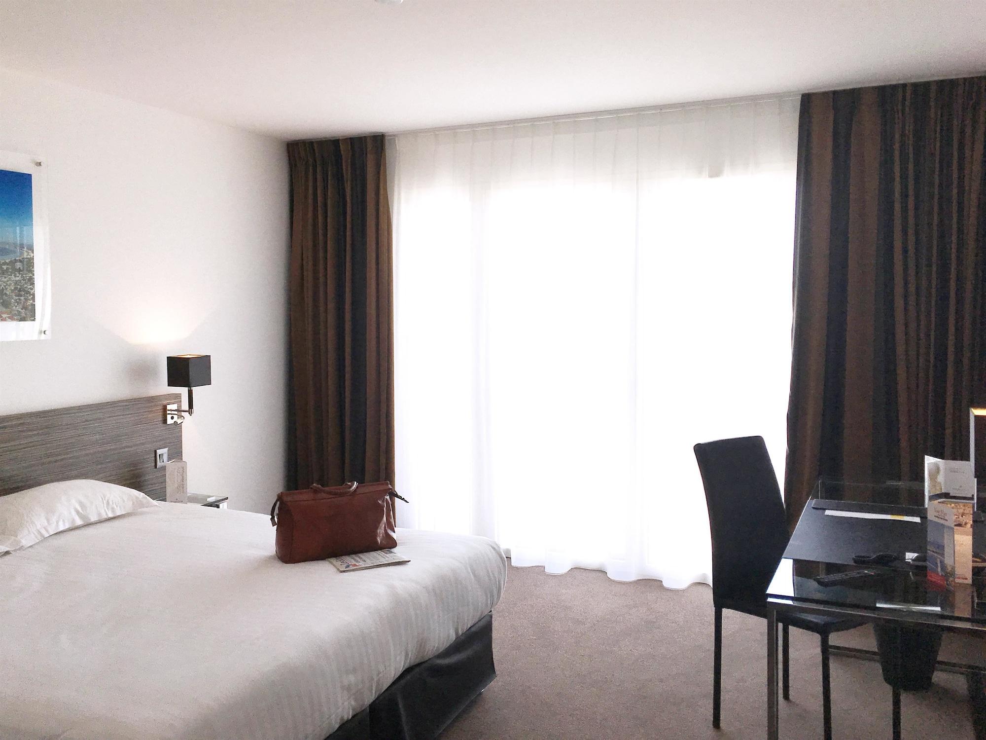 Golden Tulip La Baule Hotel ภายนอก รูปภาพ