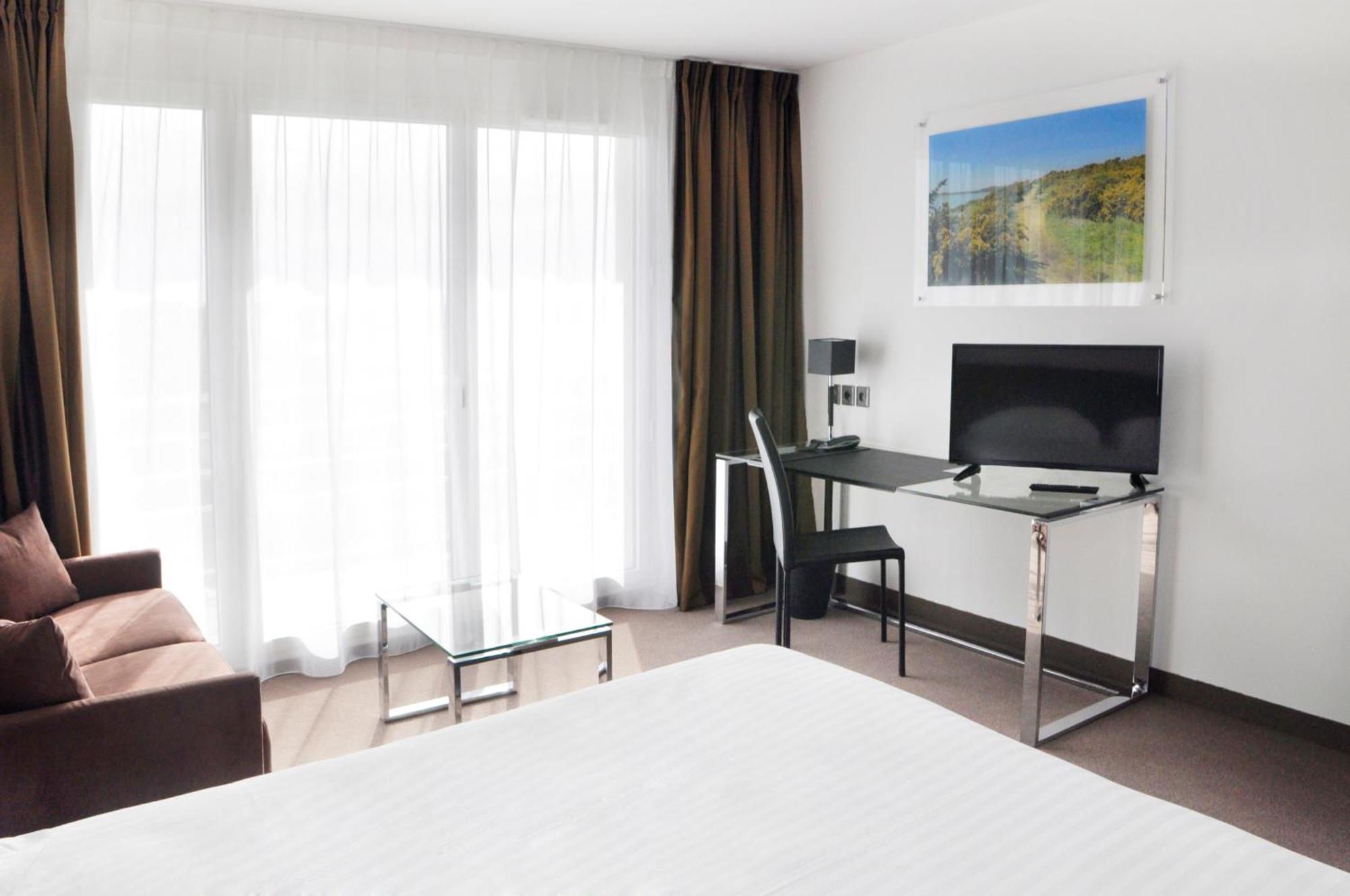 Golden Tulip La Baule Hotel ภายนอก รูปภาพ