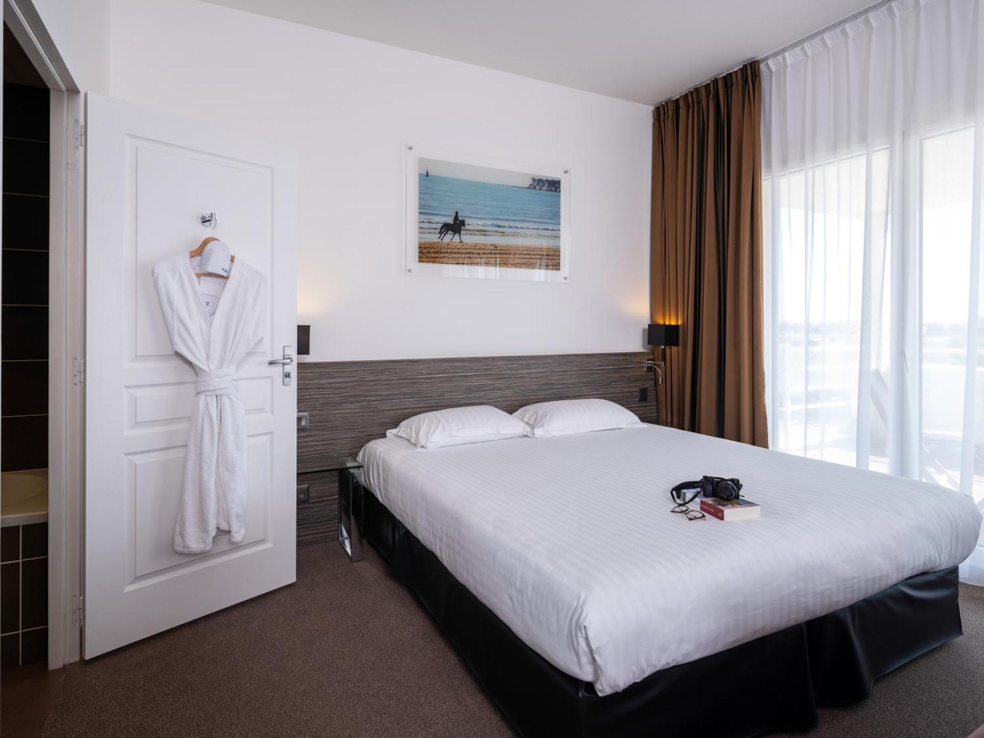 Golden Tulip La Baule Hotel ภายนอก รูปภาพ