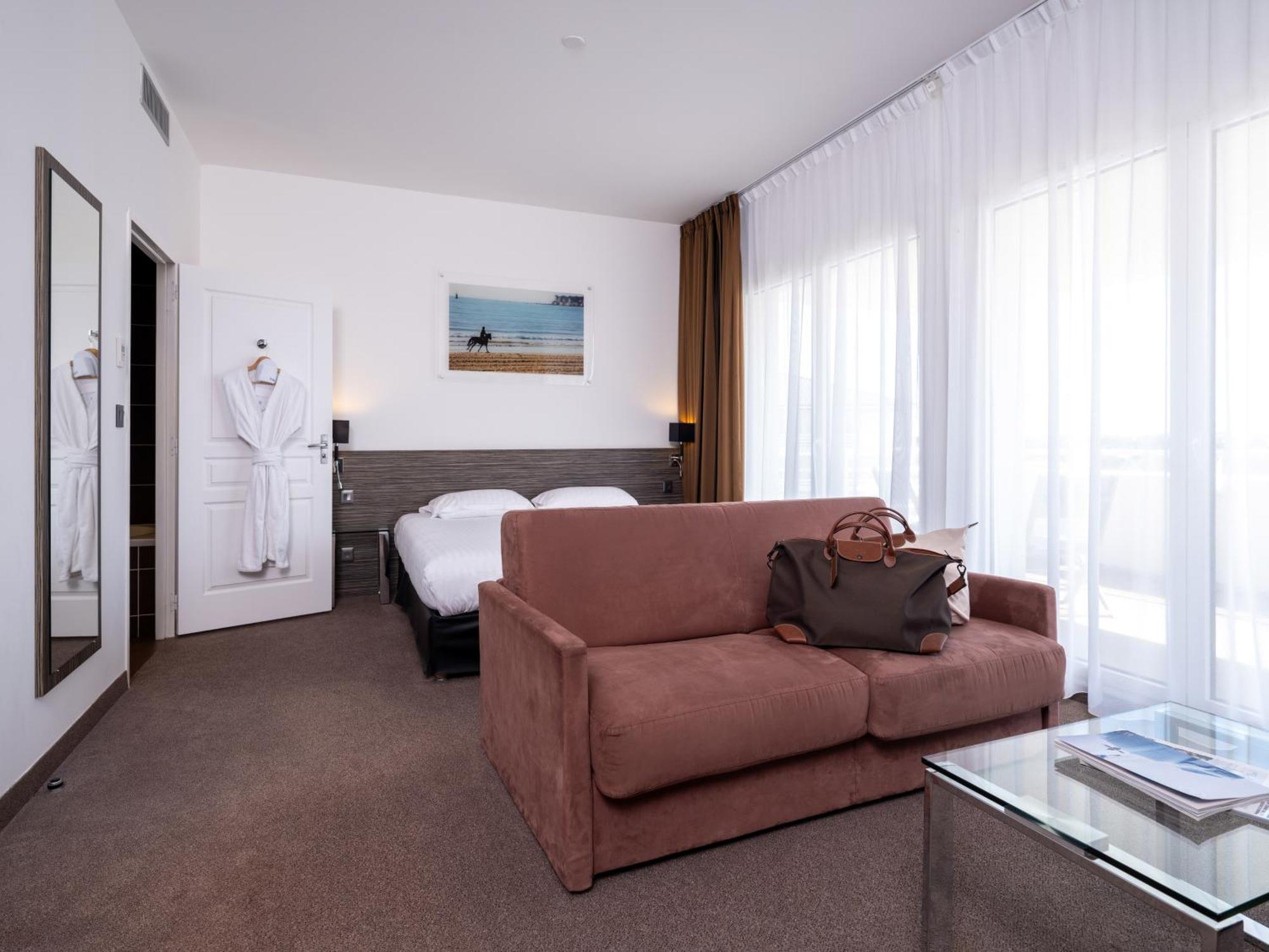 Golden Tulip La Baule Hotel ภายนอก รูปภาพ