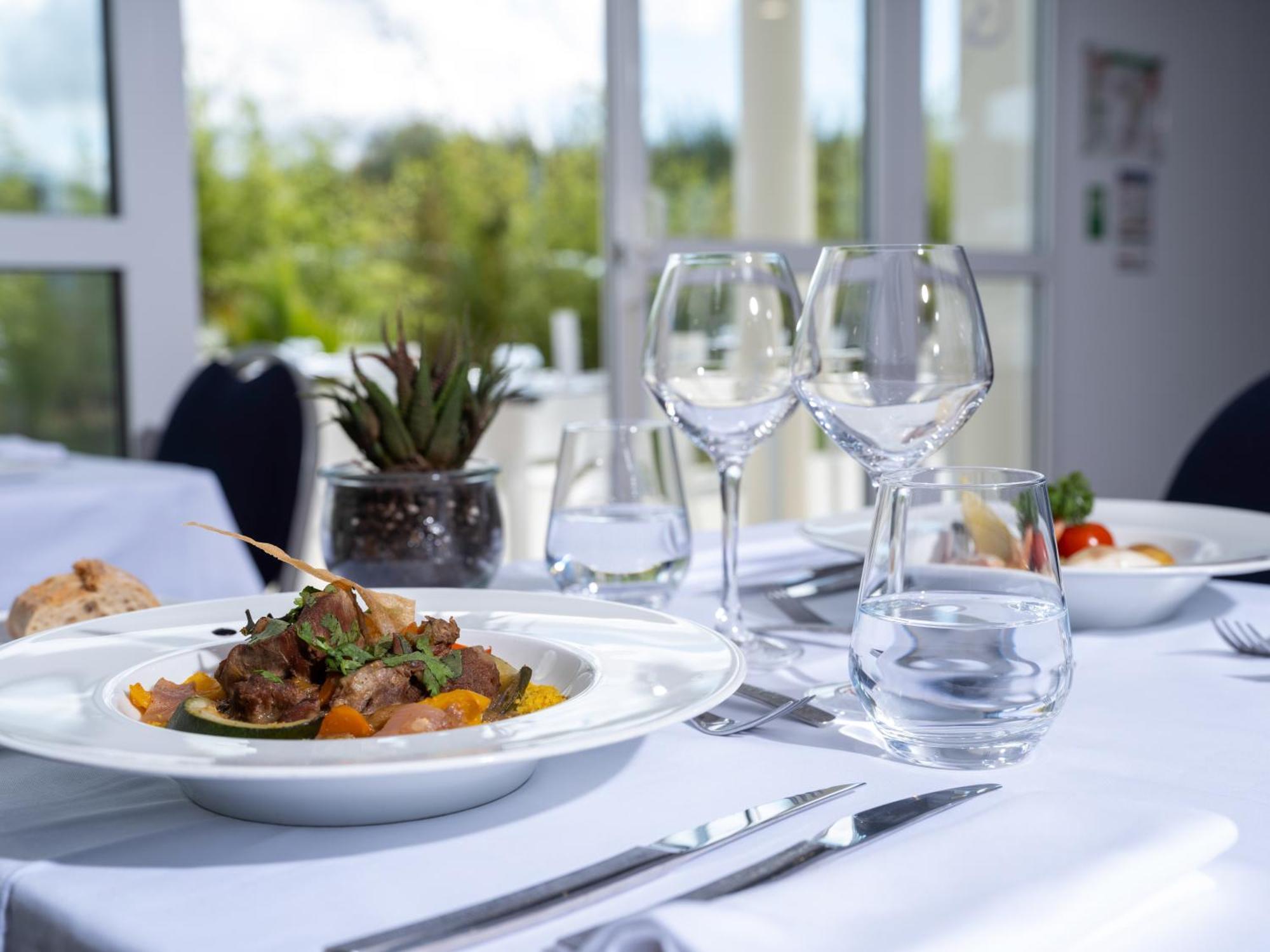Golden Tulip La Baule Hotel ภายนอก รูปภาพ